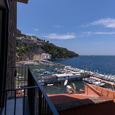 Relais Del Mare Aparthotel Sorrento Bagian luar foto