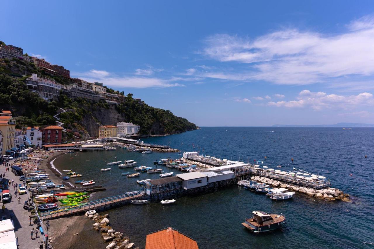 Relais Del Mare Aparthotel Sorrento Bagian luar foto